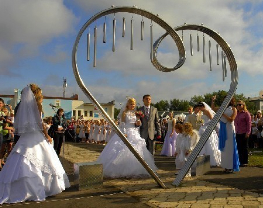 В Волгограде перед Дворцом бракосочетаний  установят «Арку молодоженов»
