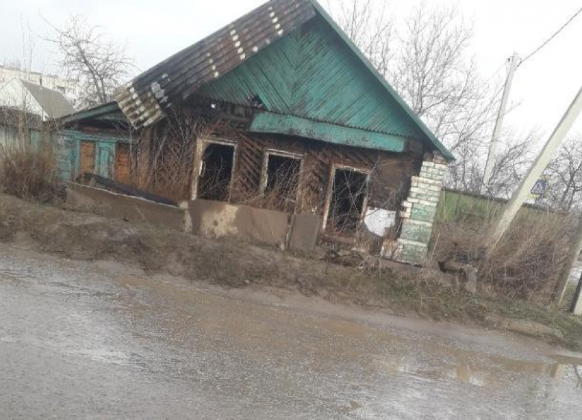 Ночью при пожаре в Волгограде погиб пенсионер