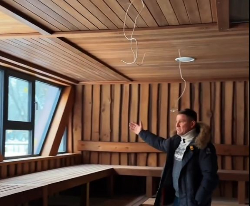 «Все будет прилично»: волгоградские миллиардеры строят баню с прозрачной стеной 