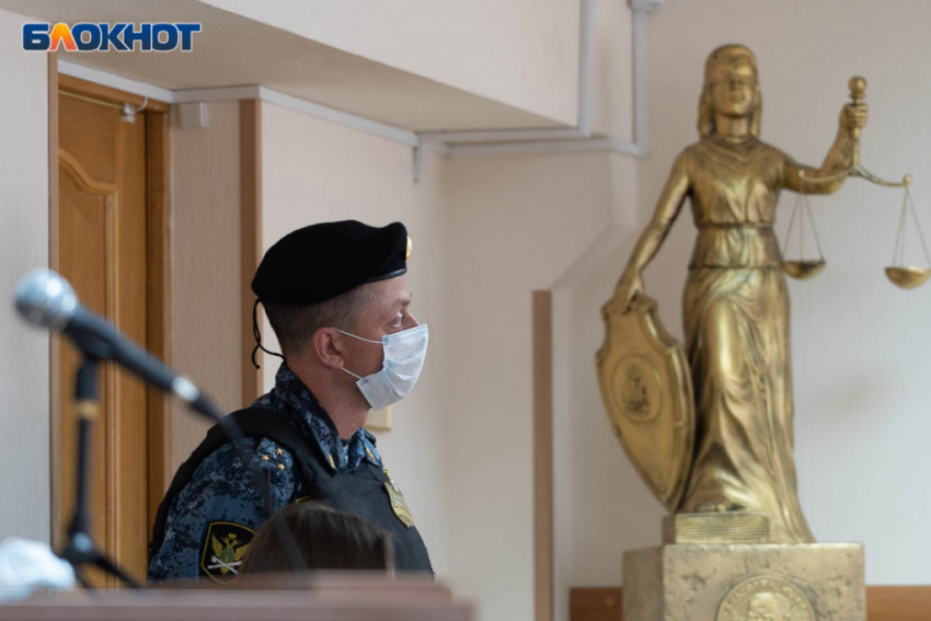 В Волгоградской области двум районным чиновникам грозит до семи лет колонии за превышение полномочий