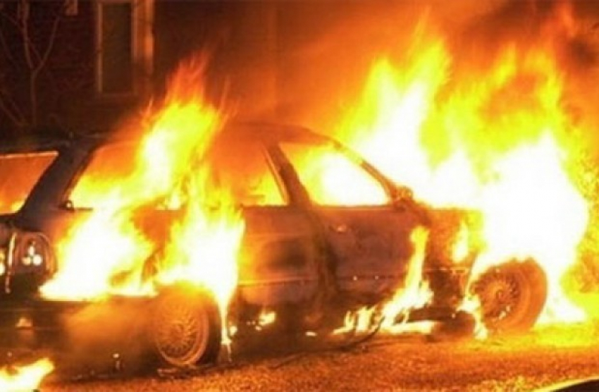 В Волгограде за сутки сгорели три автомобиля