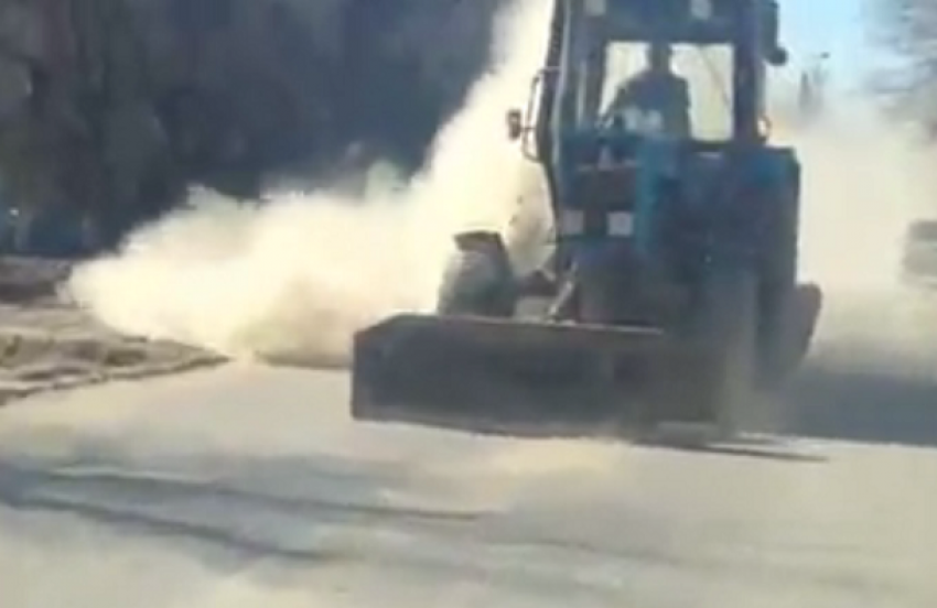 Комплексная уборка дорог превратилась в Волгограде в «дымовую завесу"