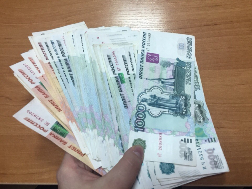 В Волжском высокопоставленные наркополицейские вымогали у подозреваемых 1 миллион  