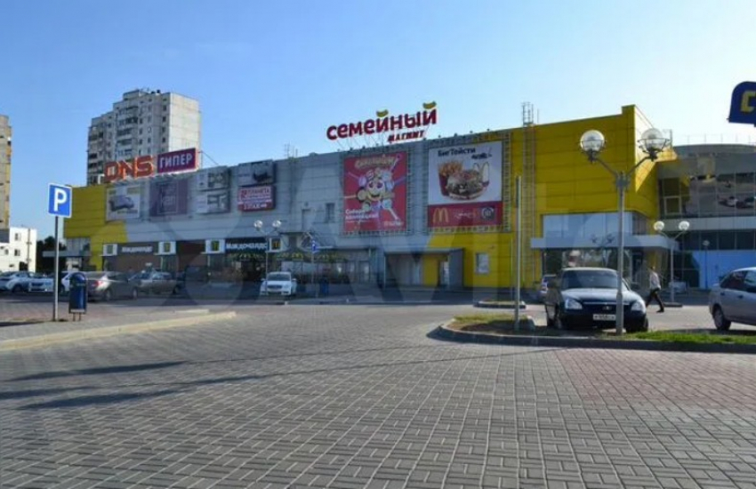 Крупный торговый центр в Дзержинском районе Волгограда продают за миллиард