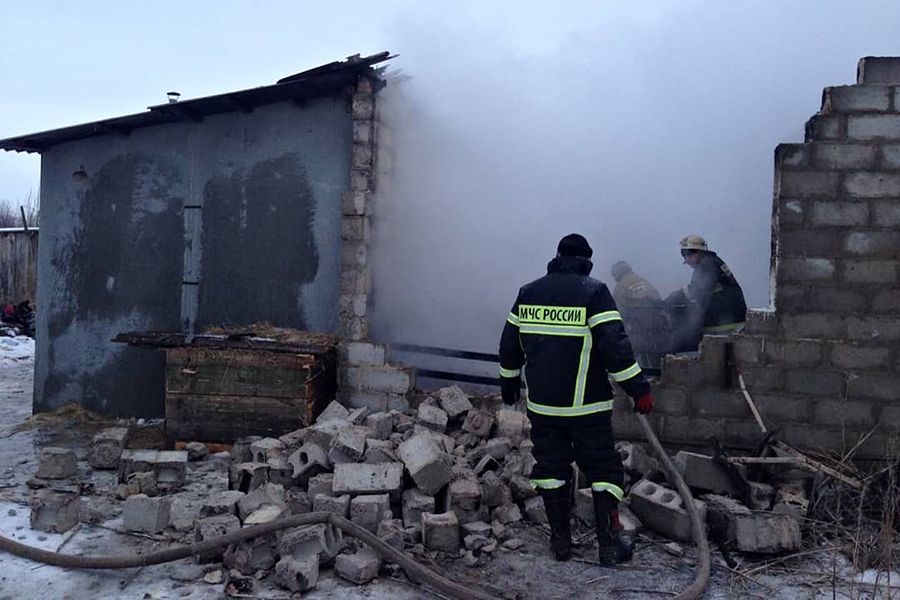 Стали известны обстоятельства жизни семьи погибшей на пожаре пятилетней девочки под Волгоградом