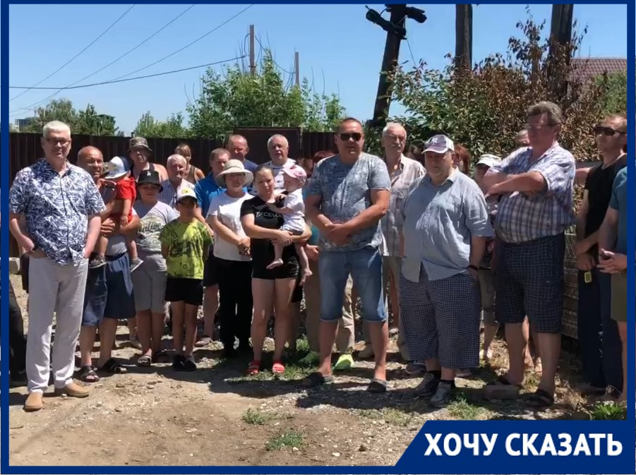 Выживают без воды и света, еду готовят на кострах: видео из терпящего бедствие СНТ Волгограда