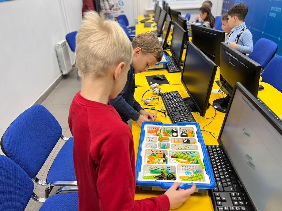 Волгоградских школьников научат создавать сайты и разрабатывать игры в ТОПовом лагере