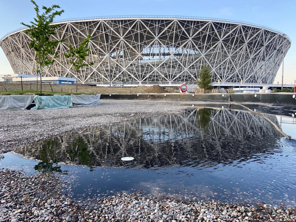 Новый водоем возле «Волгоград Арены» неделю будут заливать водой