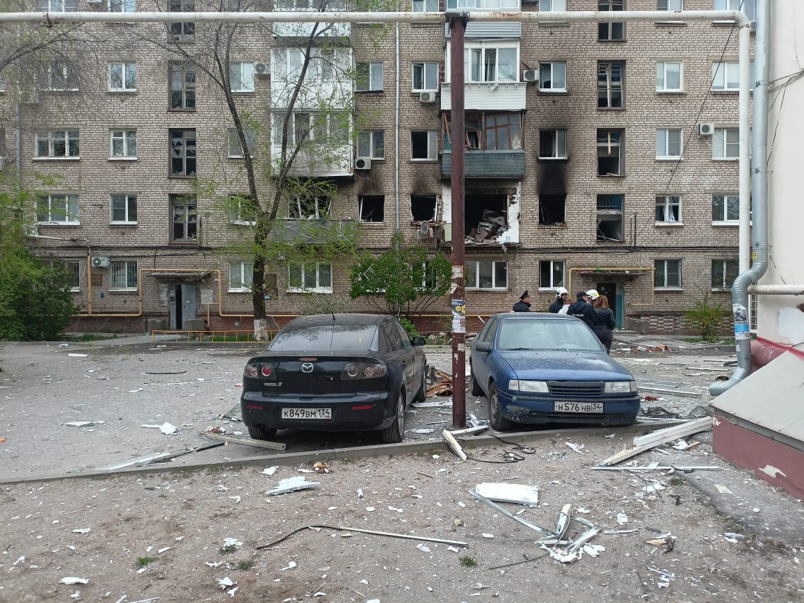 В жилом доме в Волгограде взорвался газ: полностью разрушен подъезд - Российская газета