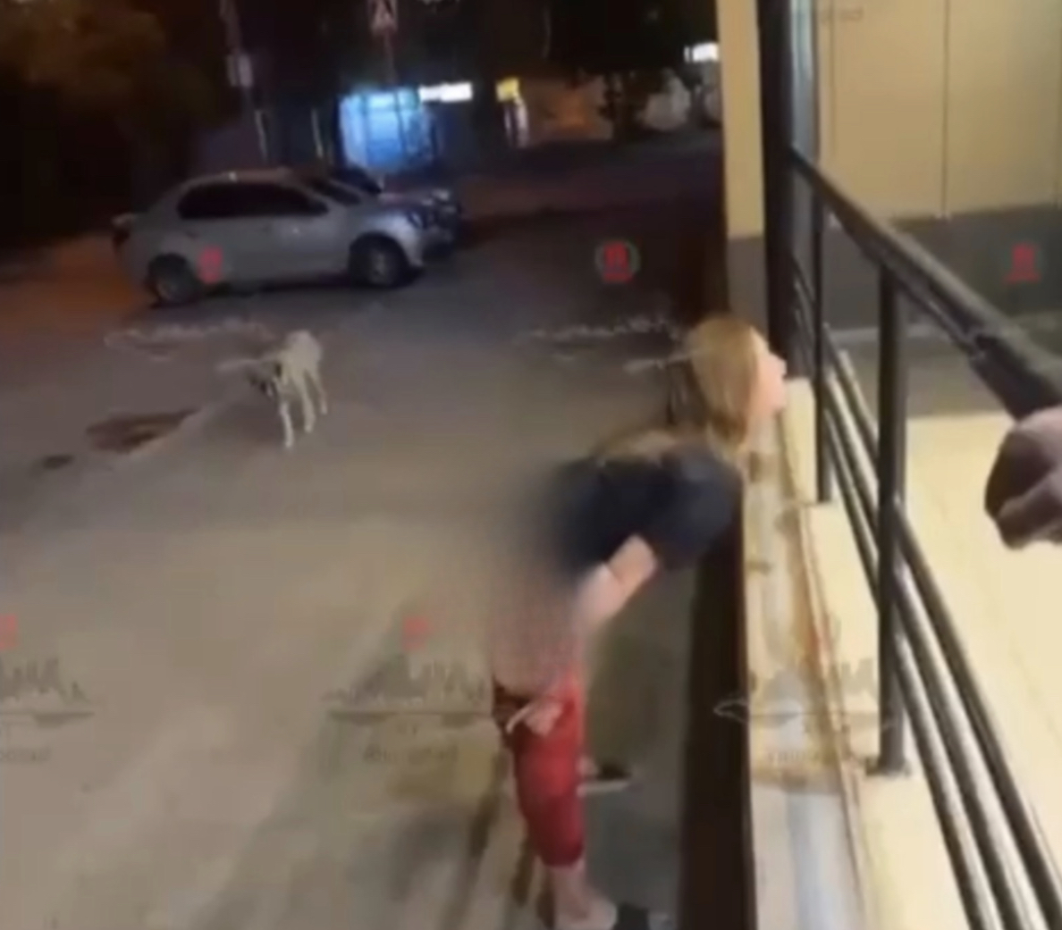 Девушки раздеваются на улице: порно видео на beton-krasnodaru.ru