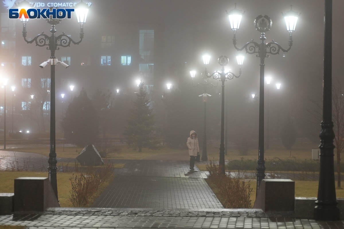 Волгоград накрыл удушающий запах гари