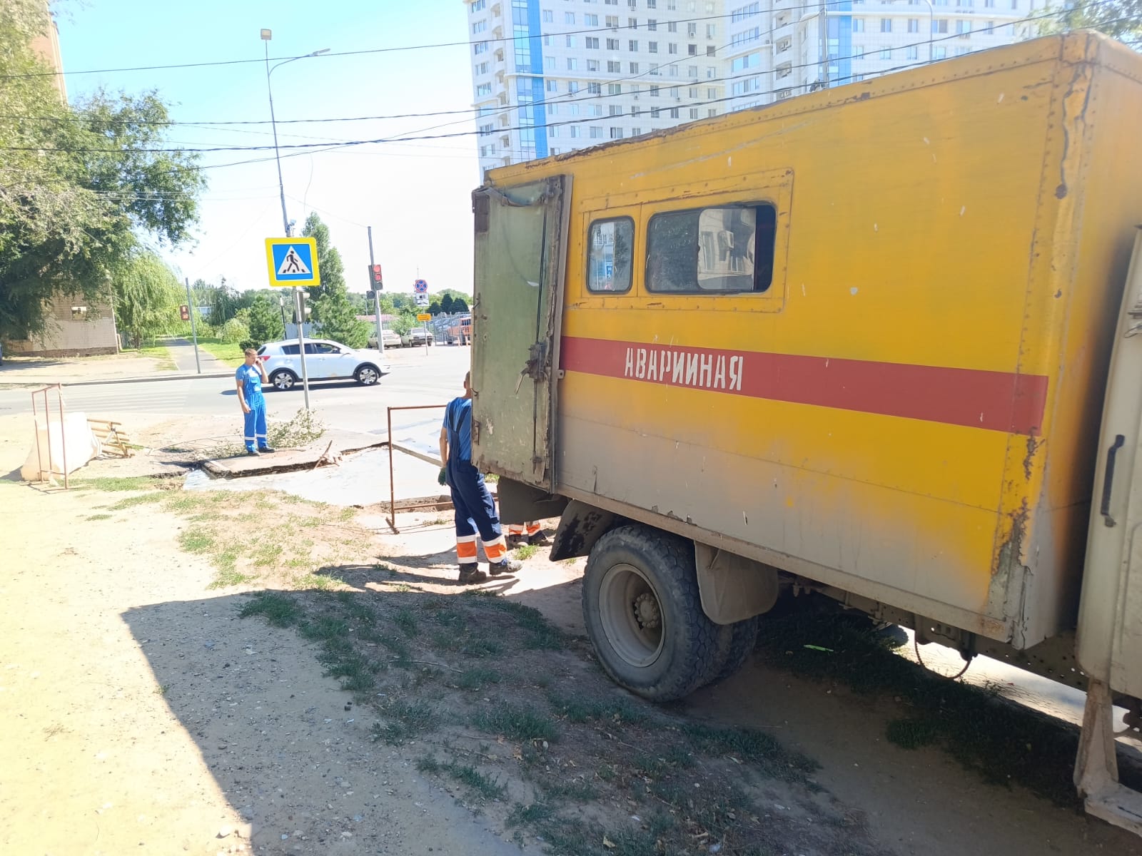 В Волгограде назвали причину мощного порыва у элитного ЖК в Волгограде