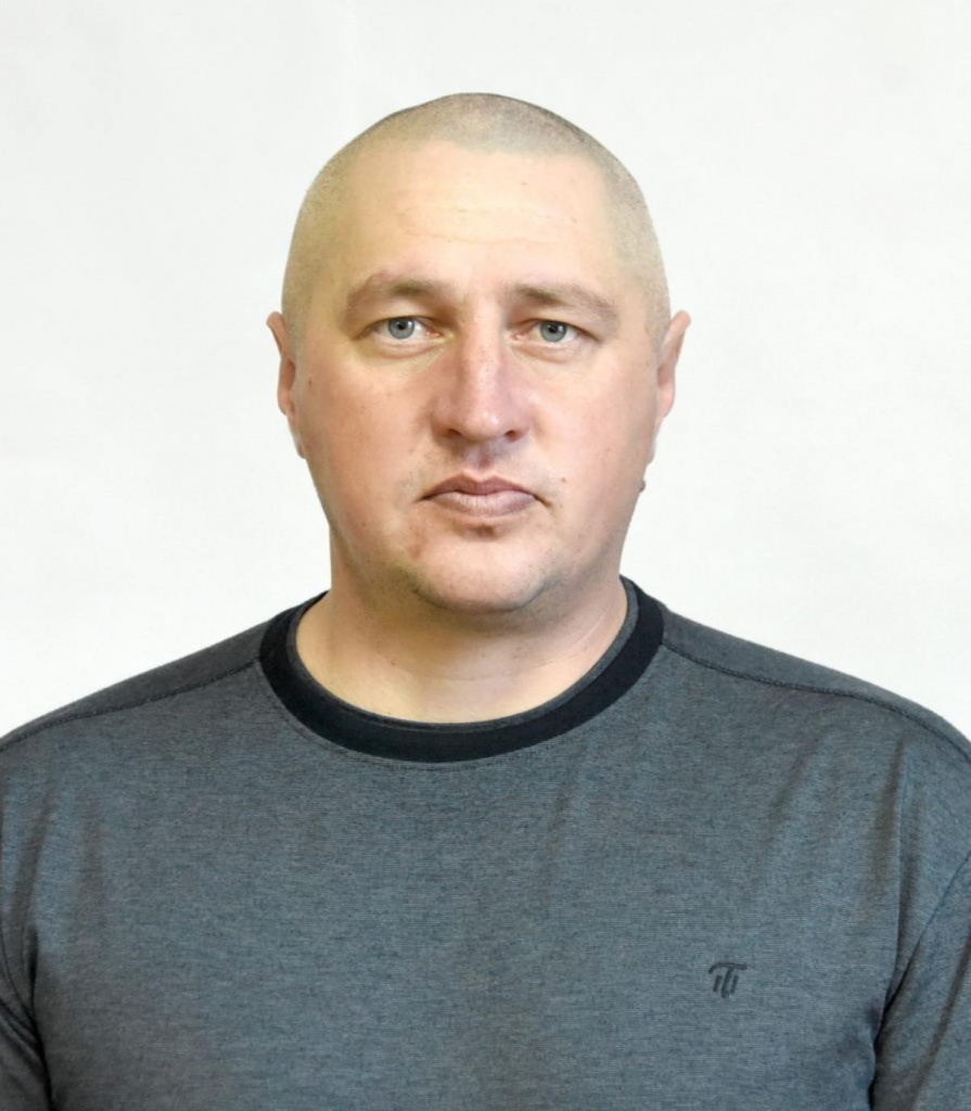 Kolomeytsev_895x1024.jpg