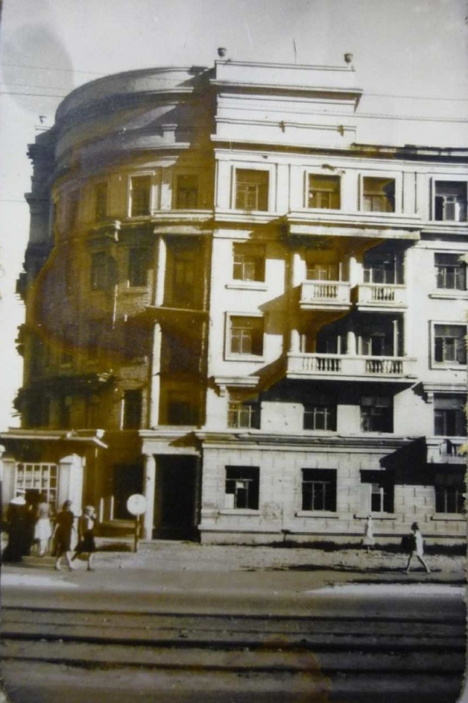 фасад дом консеврщиков Волгоград старые фото.jpg