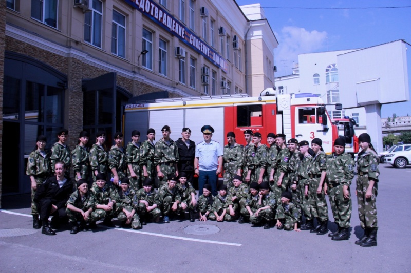 v-volgograd-pribyla-turisticheskaya-gruppa-iz-surguta_1593781305968159733__800x800.jpg v-volgograd-pribyla-turisticheskaya-gruppa-iz-surguta_1593781305968159733__800x800.jpg