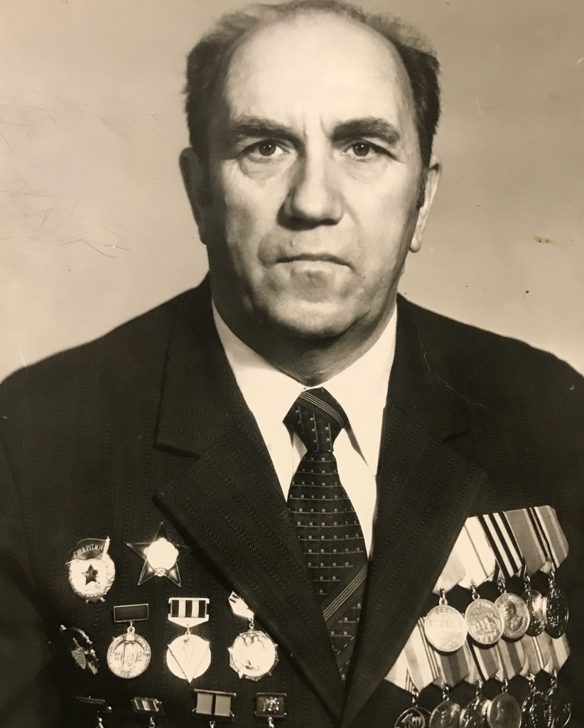 Деда Гена.jpg