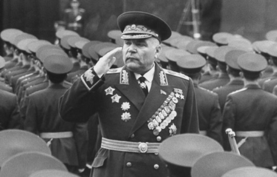 малиновскийфото.jpg